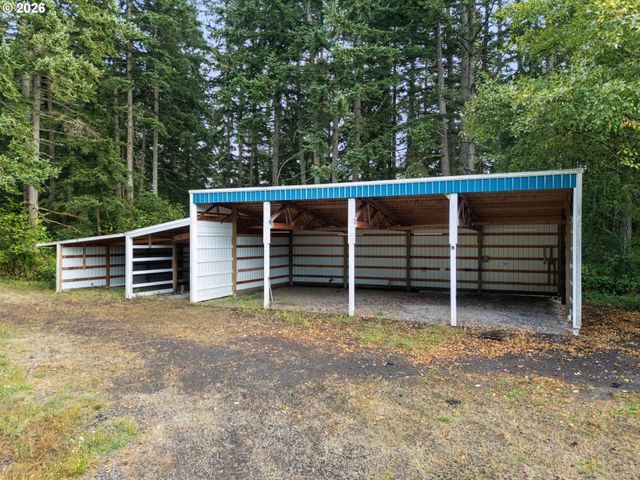 38015 Se FALL CREEK Rd, Estacada, OR 97023