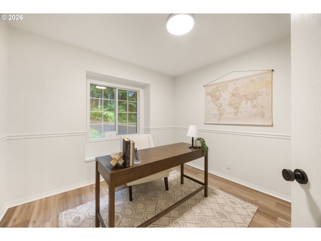38015 Se FALL CREEK Rd, Estacada, OR 97023