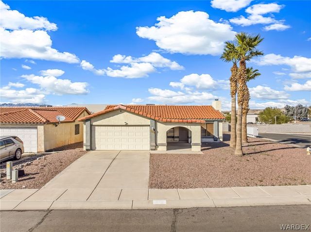 1709 Ash Avenue, Bullhead City, AZ 86442