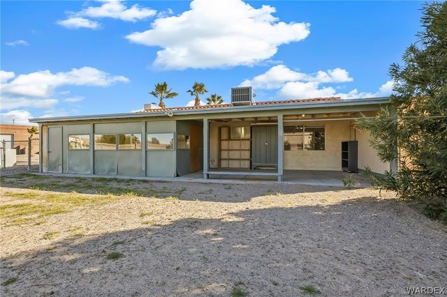 1709 Ash Avenue, Bullhead City, AZ 86442