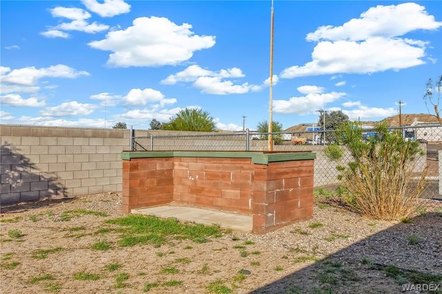 1709 Ash Avenue, Bullhead City, AZ 86442