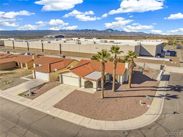 1709 Ash Avenue, Bullhead City, AZ 86442