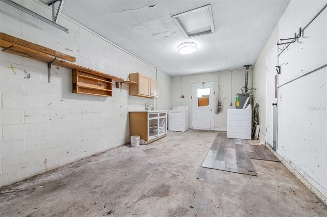911 W GASTON PLACE, Tampa, FL 33604