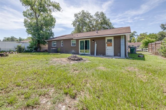 911 W GASTON PLACE, Tampa, FL 33604