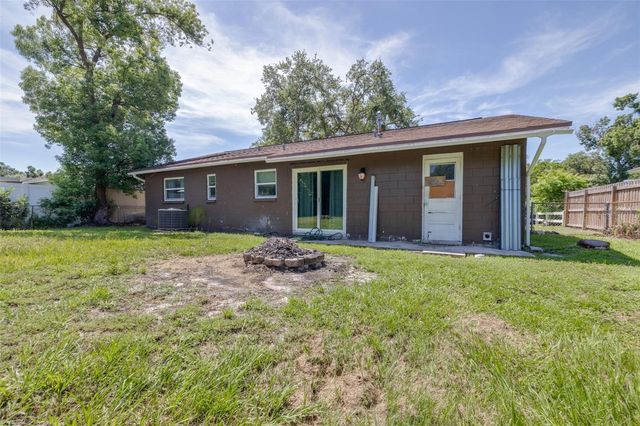 911 W GASTON PLACE, Tampa, FL 33604
