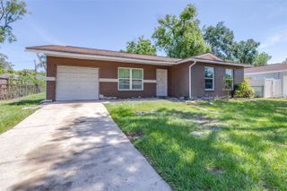 911 W GASTON PLACE, Tampa, FL 33604
