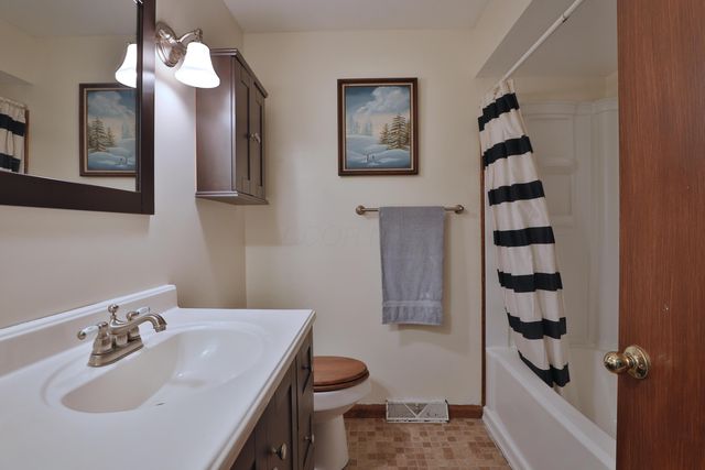 867 Overbrook Service Drive, Columbus, OH 43224