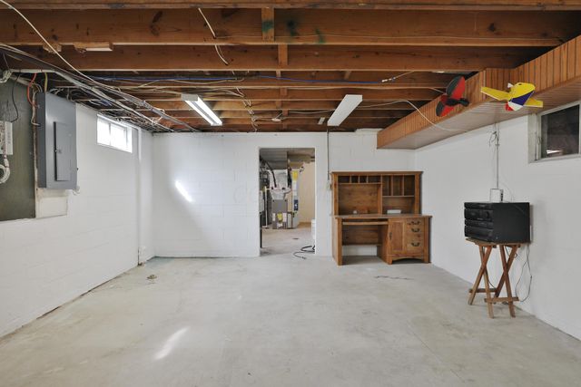 867 Overbrook Service Drive, Columbus, OH 43224