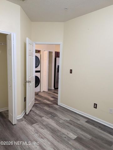 3711 KIRKPATRICK Circle 16-3, Jacksonville, FL 32210