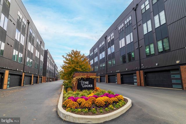 4586 RIVERSIDE WAY, Philadelphia, PA 19127