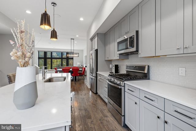 4586 RIVERSIDE WAY, Philadelphia, PA 19127