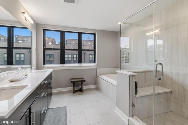 4586 RIVERSIDE WAY, Philadelphia, PA 19127