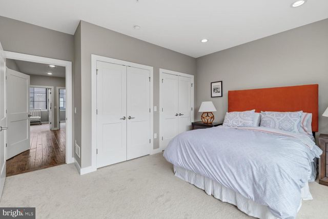 4586 RIVERSIDE WAY, Philadelphia, PA 19127