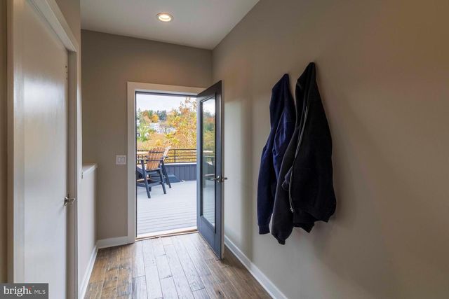 4586 RIVERSIDE WAY, Philadelphia, PA 19127