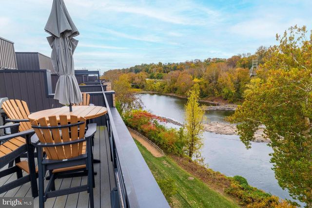 4586 RIVERSIDE WAY, Philadelphia, PA 19127