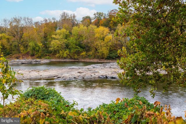 4586 RIVERSIDE WAY, Philadelphia, PA 19127