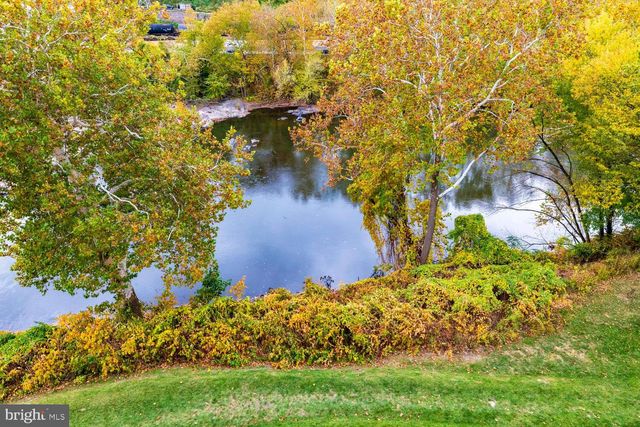 4586 RIVERSIDE WAY, Philadelphia, PA 19127