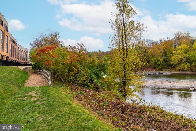 4586 RIVERSIDE WAY, Philadelphia, PA 19127