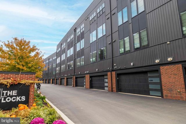 4586 RIVERSIDE WAY, Philadelphia, PA 19127