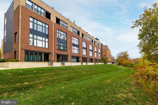 4586 RIVERSIDE WAY, Philadelphia, PA 19127