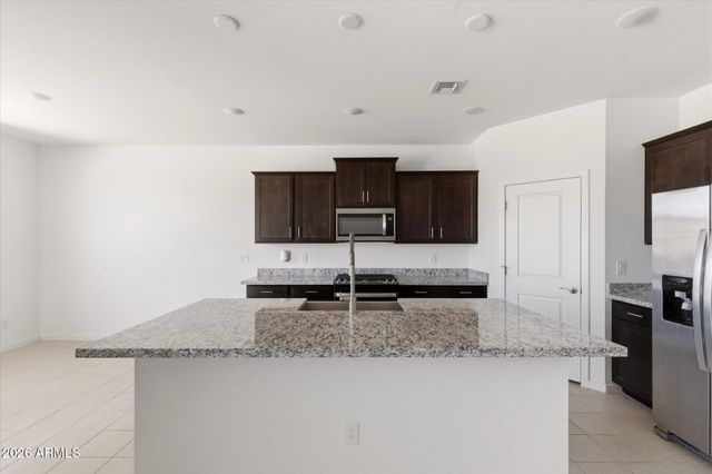 19924 W RANCHO Drive, Litchfield Park, AZ 85340