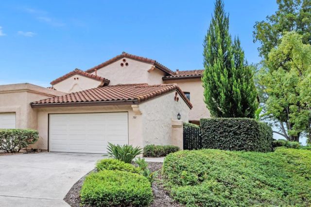 701 Concerto Gln, Escondido, CA 92025