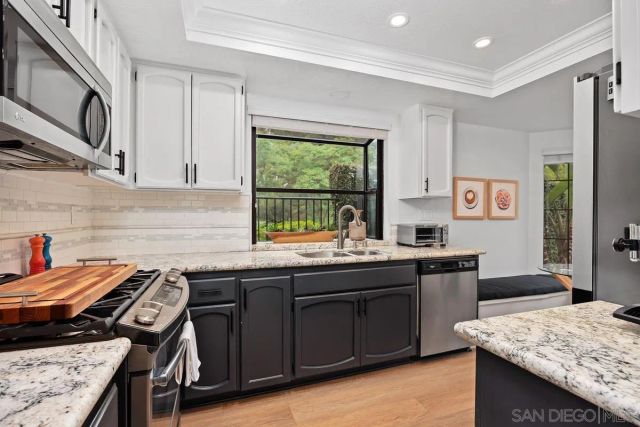 701 Concerto Gln, Escondido, CA 92025