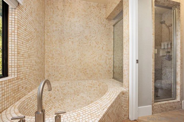 701 Concerto Gln, Escondido, CA 92025