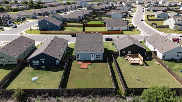 504 N Thunderstorm Ave, Lockhart, TX 78644