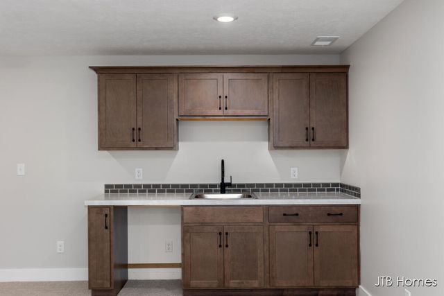 5546 Albright Avenue 21, Grandville, MI 49418