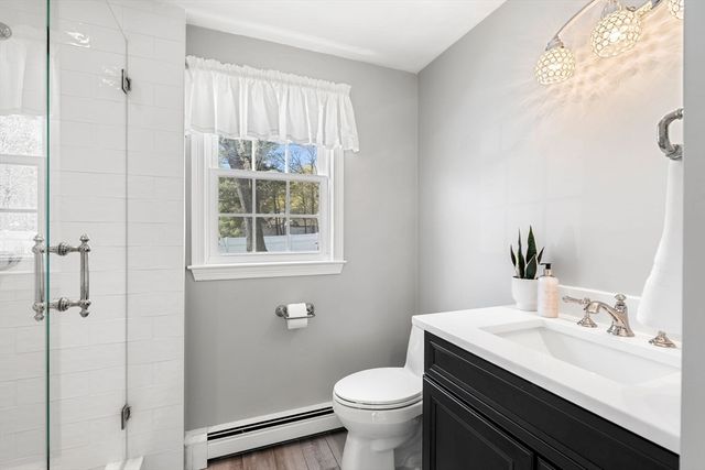 53 Mansfield St, Weymouth, MA 02190