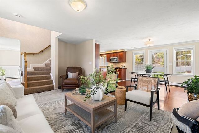 53 Mansfield St, Weymouth, MA 02190