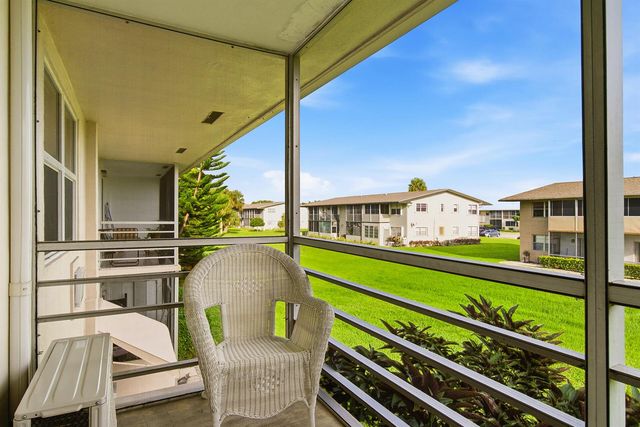 142 Norwich F, West Palm Beach, FL 33417