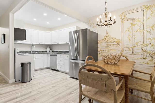 142 Norwich F, West Palm Beach, FL 33417