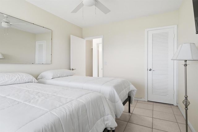 142 Norwich F, West Palm Beach, FL 33417