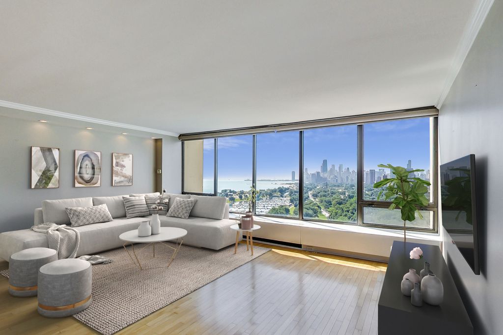 Image 4 of property listing at 2800 N Lake Shore Drive 2414, Chicago, IL 60657