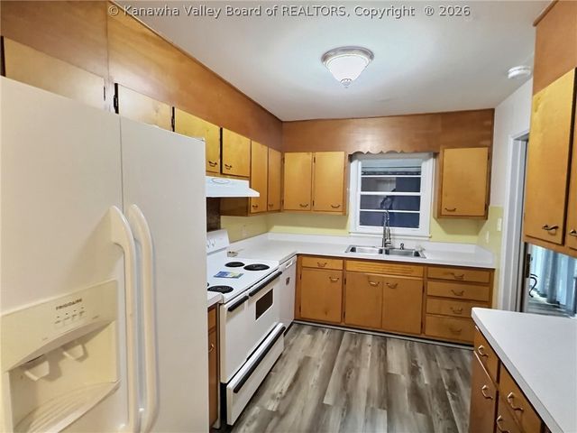 729 Chappell Road, Charleston, WV 25304