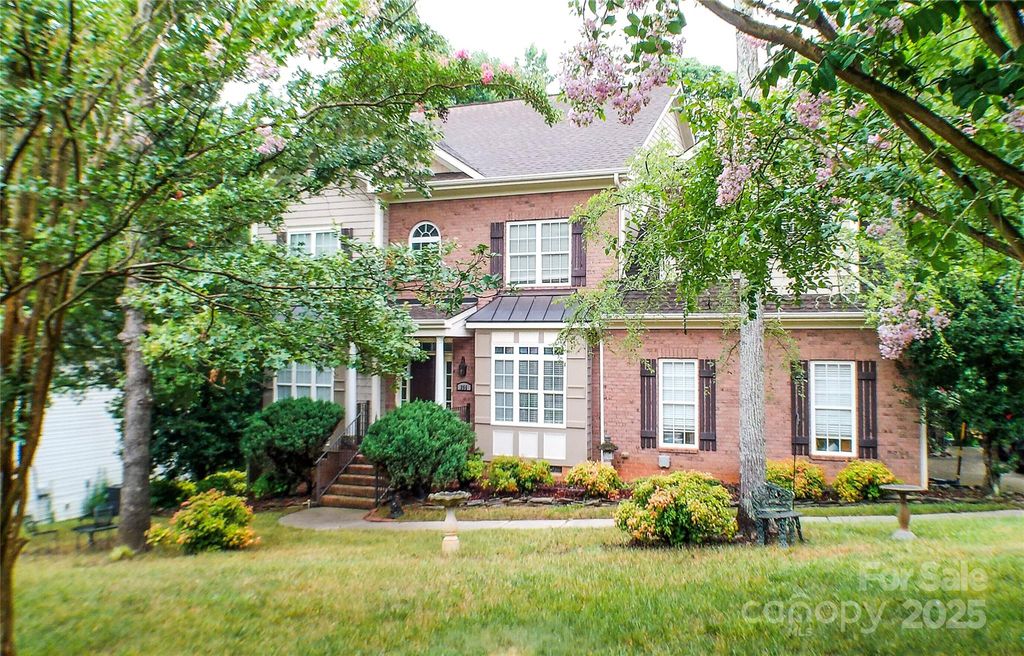 355 Sardis Alt Road N, Charlotte, NC 28270
