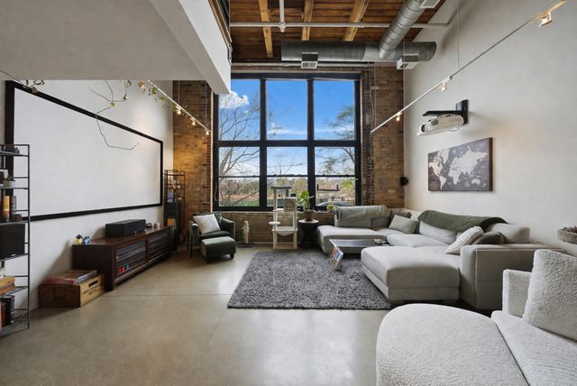 407 N Elizabeth Street 101B, Chicago, IL 60642