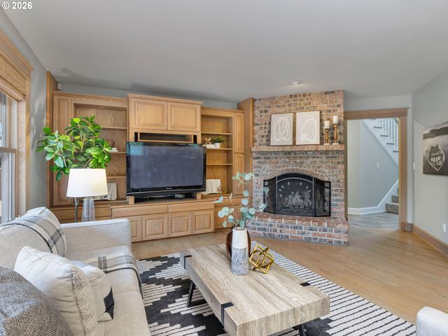 16635 Se SUNRIDGE Ln, Milwaukie, OR 97267