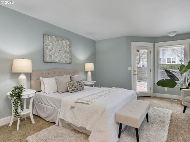 16635 Se SUNRIDGE Ln, Milwaukie, OR 97267