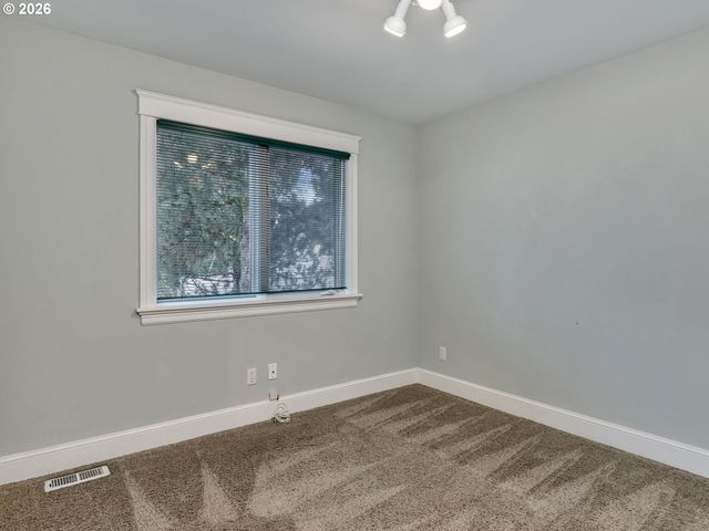 16635 Se SUNRIDGE Ln, Milwaukie, OR 97267