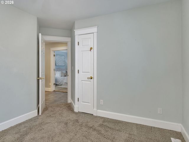 16635 Se SUNRIDGE Ln, Milwaukie, OR 97267