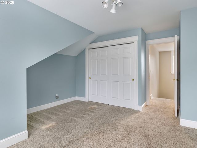 16635 Se SUNRIDGE Ln, Milwaukie, OR 97267