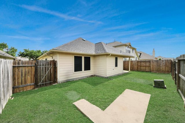 2315 Cardinal Elm Street, Fresno, TX 77545