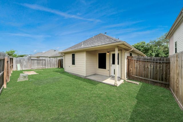 2315 Cardinal Elm Street, Fresno, TX 77545