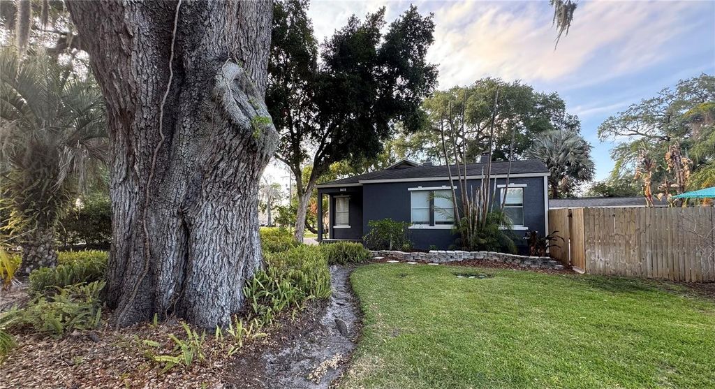 Image 3 of property listing at 795 30TH STREET, Orlando, FL 32805
