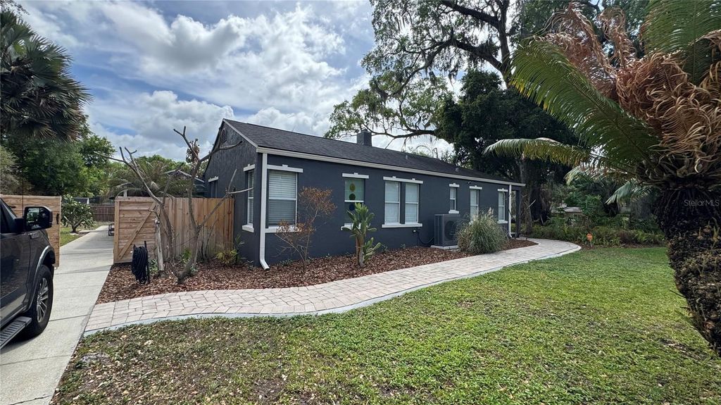Image 4 of property listing at 795 30TH STREET, Orlando, FL 32805