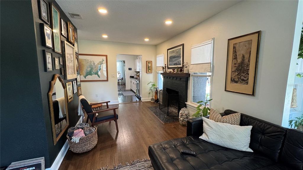 Image 8 of property listing at 795 30TH STREET, Orlando, FL 32805