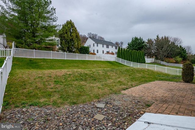 908 KATE DR, Reading, PA 19608